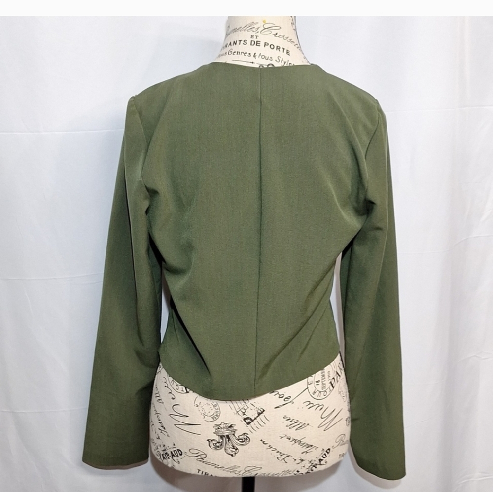 UNBRANDED MEDIUM CROPPED JACKET. - Picture 4 of 5